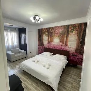 Apartament Center, Tirana
