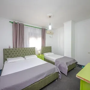 Otel 3a ***